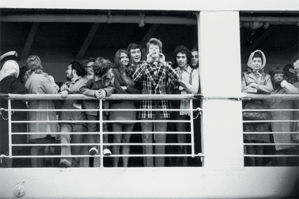 Geoff MacCormack and David Bowie onboard an ocean liner