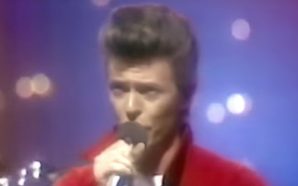 David Bowie performs 'Ashes To Ashes' on the Tonight Show in 1980
