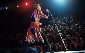 David Bowie at the VH1 Fashion Awards