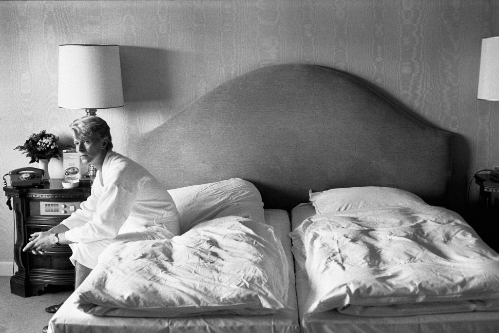 David Bowie photographed at the Kempinski Hotel, Berlin by Denis O'Regan in 1983 © Denis O’Regan